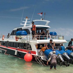 Sugriwa Express Fast Boat Lembongan