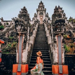 lempuyang temple